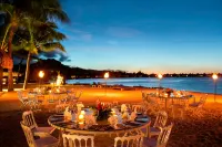 The St. Regis Bora Bora Resort - servizio colazione