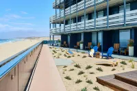 Monterey Beach Hotel, a Tribute Portfolio Hotel - カップル