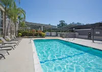 Doubletree by Hilton Chico - Pool