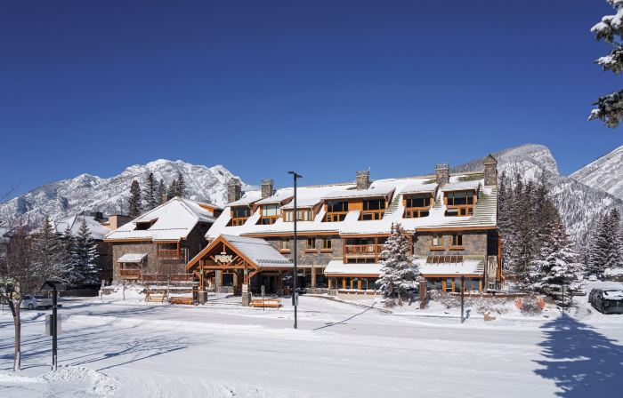 Fox Hotel and Suites