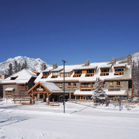 Fox Hotel and Suites