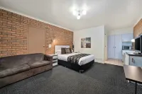 Peppermill Inn Motel - Bữa sáng