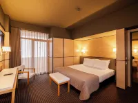 Axis Vermar Conference & Beach Hotel Hotels near شاطئ كارفاليدو (Carvalhido Beach)