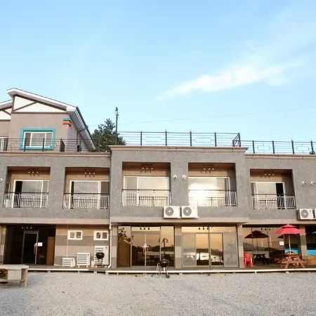Muan Hyu Pension