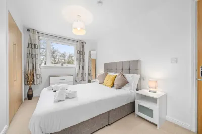 Sleek 2BR Edinburgh Near Murrayfield Sleeps 4 Hotels in Slateford