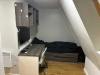 Apartment - Sleeps 1 - On Street Parking - Tv - 2 Sao