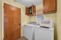 3BR Near White Rock Lake - Fire Pit BBQ Grill - Wifi