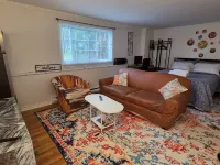 Tilto Executive SuiteCozy Two Bedroom Apartment,4mins drive to Mcallister mall - Condos