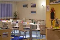 Hôtel le B d'Arcachon by Inwood Hotels - breakfast