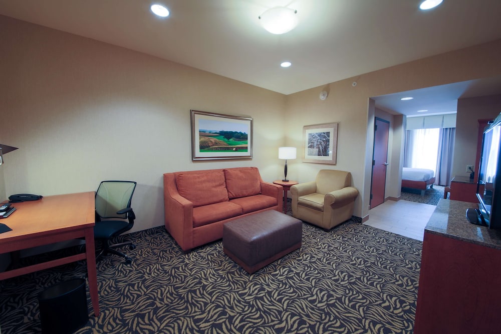 Hilton Garden Inn Cedar Falls Conference Center