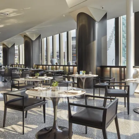 Four Points by Sheraton Seoul Gangnam Отели рядом с достопримечательностью «Ресторан Muoki»