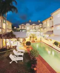 Cairns Queens Court Hotels in Cairns North