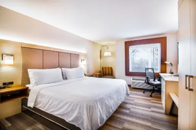 Holiday Inn Express & Suites Langley