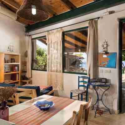 Apartment over the Sea – Private Place to Swim Rooms