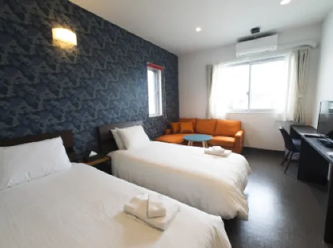 石垣太陽露台青年旅舍 鄰近八重山博物館的酒店