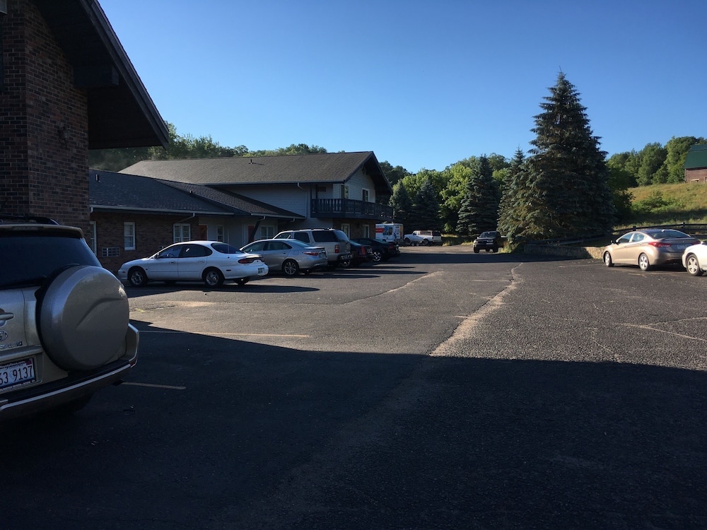 AmeriVu Inn and Suites - St. Croix Falls