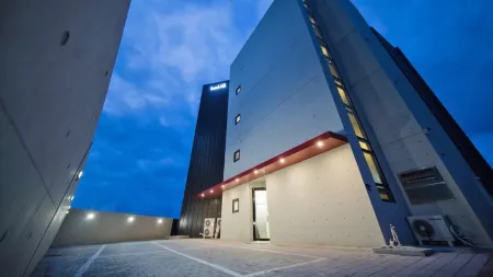 Samcheok Beach Hill Pool Villa Отели рядом с достопримечательностью «Cave Mystery Hall»