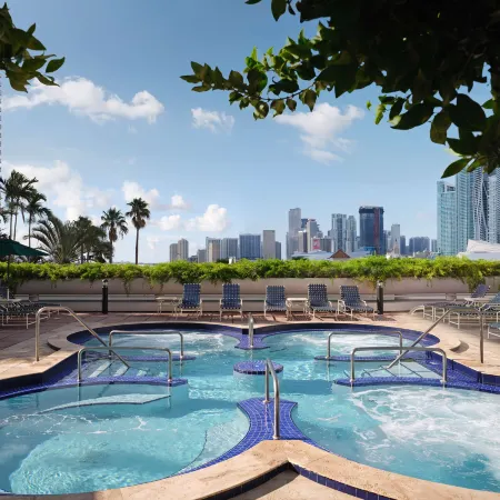 DoubleTree by Hilton Grand Hotel Biscayne Bay