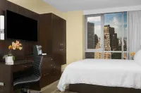 Hilton Garden Inn New York - Times Square Central Hotel berhampiran Bridge Fund of New York Inc