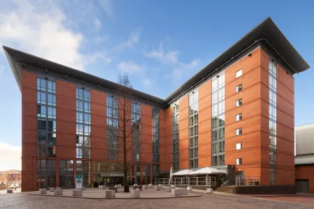 Hilton Garden Inn Birmingham Brindleyplace Отели рядом с достопримечательностью «Birches Green Evangelical Free Church»