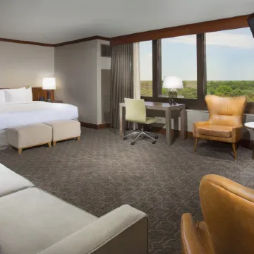 DoubleTree by Hilton Chicago - Oak Brook