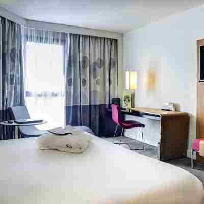 Novotel Paris Suresnes Longchamp Rooms