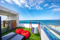 Gangneung We Pension (Anmok Coffee Street)