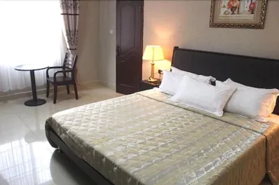 Corina Hotel Các khách sạn gần University of Liberia