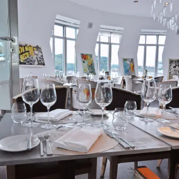 Dancing House - Tančící dům Hotel Отели рядом с достопримечательностью «Карлов мост»