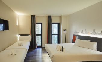 EasyHotel Barcelona Fira