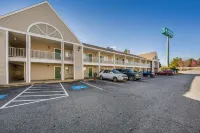 HomeTowne Studios Spartanburg - Asheville Highway Hotels in Spartanburg