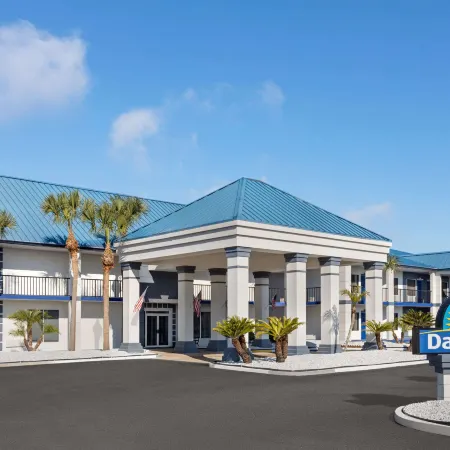 Days Inn by Wyndham Kingsland GA Отели в г. Кингсленд