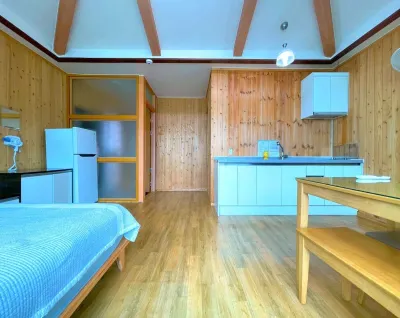 Muan Hae Beach Naru Pension Hotels near Muan Neureoji