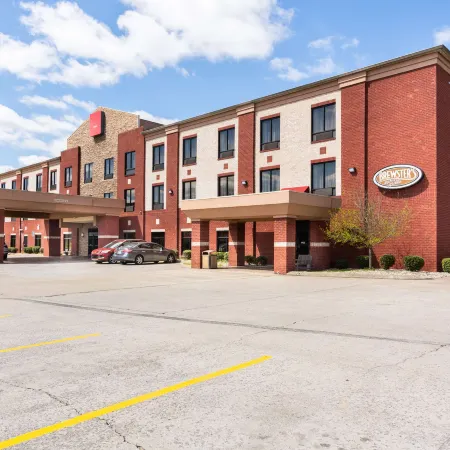 Portland Inn & Suites