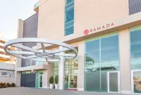 Ramada by Wyndham Macae Hotel & Suites Hotels near Hospedagem e Camping Point Beira Rio