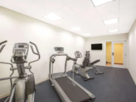 Days Inn & Suites by Wyndham Kearney Hotels in Kearney