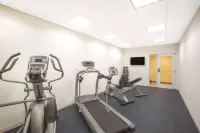 Days Inn & Suites by Wyndham Kearney Các khách sạn ở Kearney