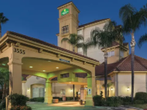 La Quinta Inn & Suites by Wyndham Ontario Airport Hotels in Ontario