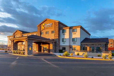 Comfort Inn & Suites Page at Lake Powell Отели рядом с достопримечательностью «Пейдж Лейк Пауэлл Кэмпграунд»