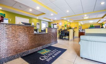 Quality Inn & Suites Glenmont - Albany South