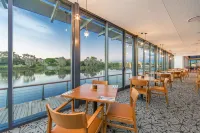 Best Western Plus North Lakes Hotel Hotels in Redcliffe