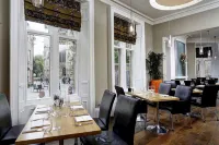The Dean Court Hotel di York