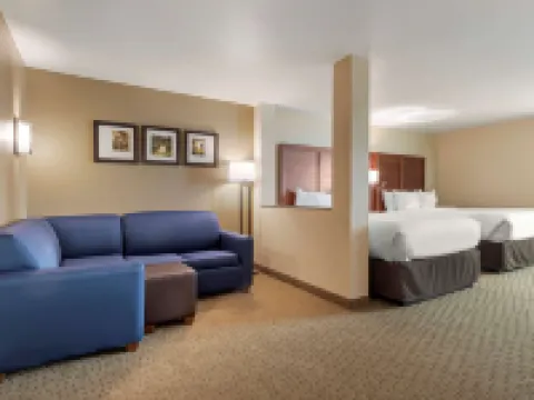 Comfort Inn & Suites Euless DFW West Hotels in Euless