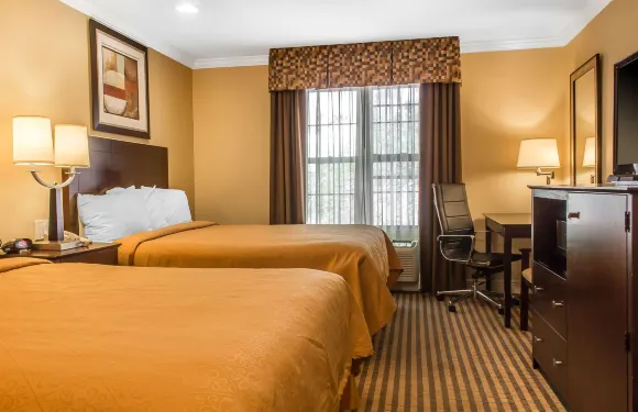 山溪畔凱藝酒店