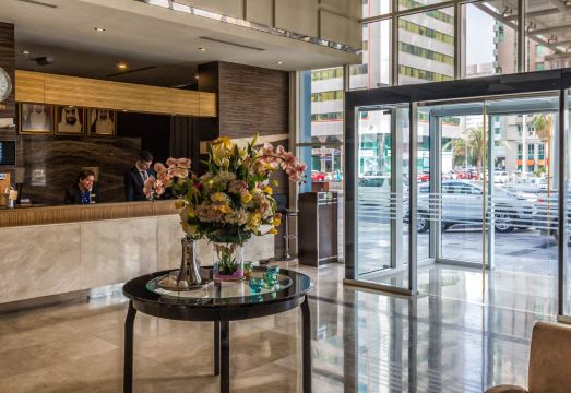 네할 호텔 조식 사진