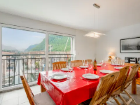 Cook P5/3 뽀흐-발레 호텔