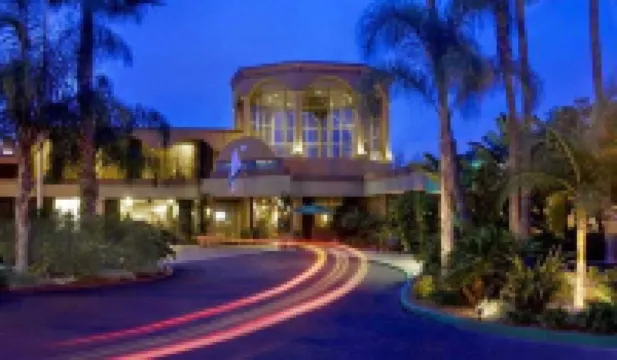 Handlery Hotel San Diego Hotels near Mission Valley