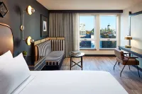 Hyatt Centric Downtown Sacramento Hotel dekat 7 Up Bottling Co