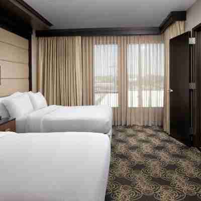 Embassy Suites by Hilton Knoxville West Rooms