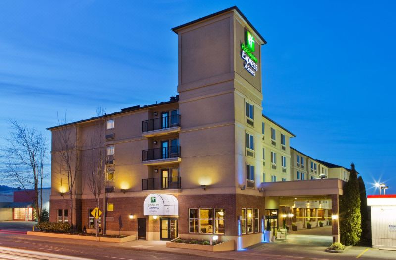 Holiday Inn Express & Suites Portland-NW Downtown by IHG